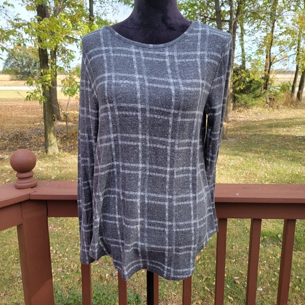 Cato Gray White Checked Long Sleeve Round Neck Women's Knit Top Size S